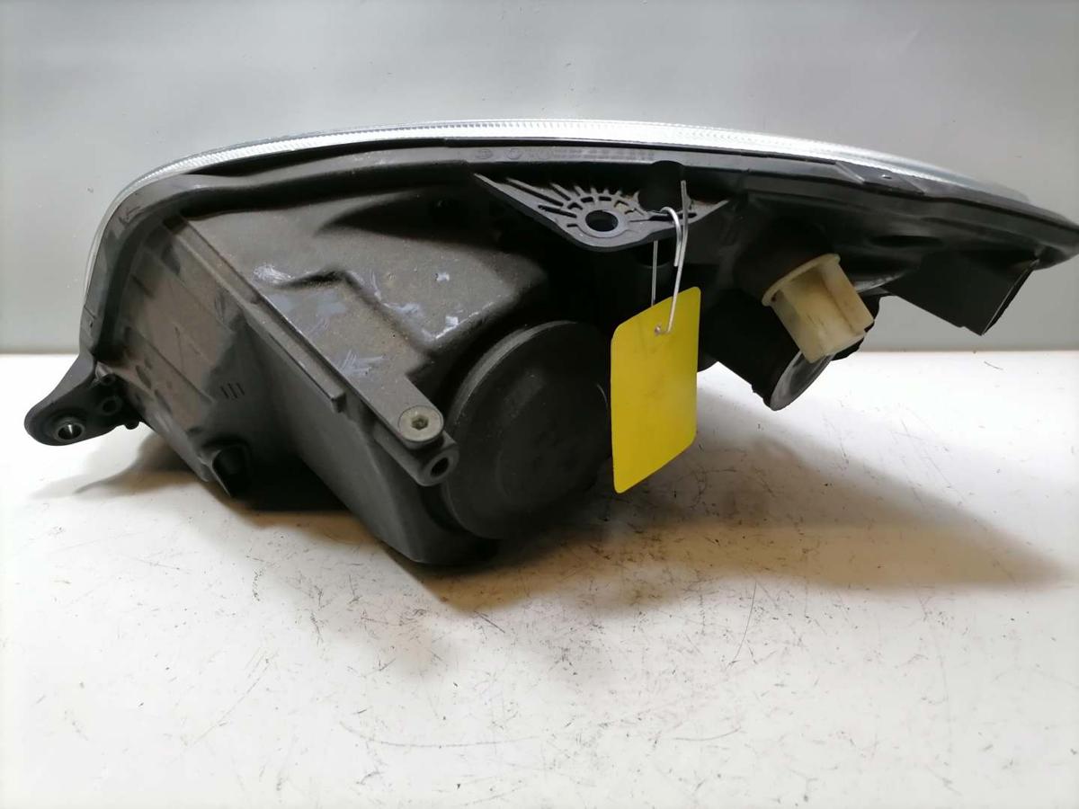 Skoda Fabia 2 5J original Scheinwerfer vorn rechts Halogen H4 Bj.2009